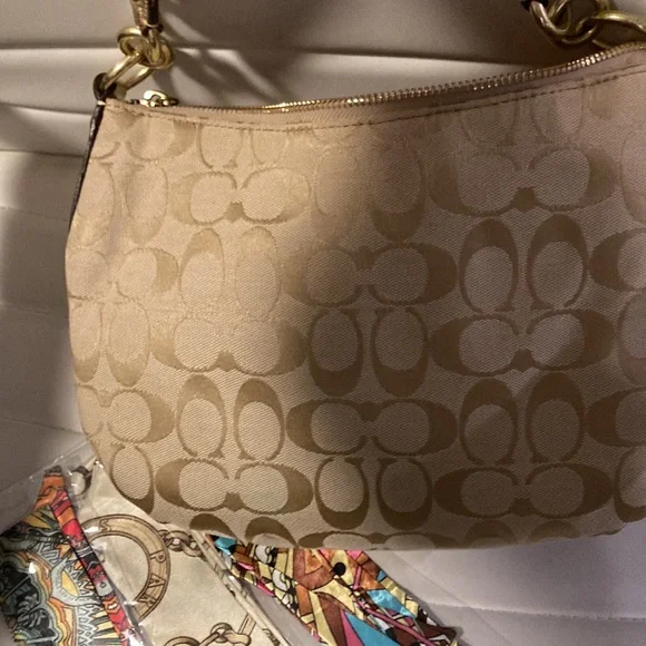 Coach bundle - Picture 6 of 11